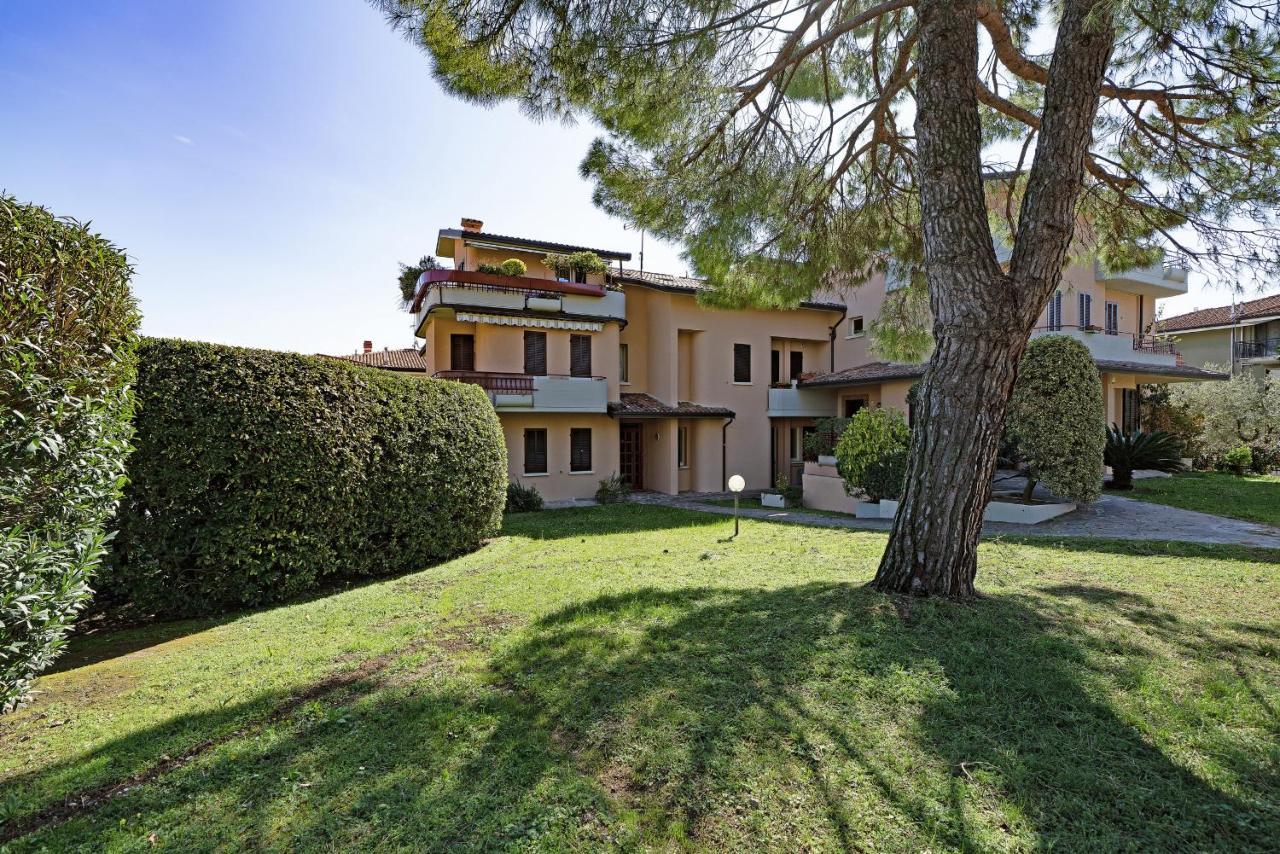 דירות סירמיונה Borgo Del Grillo P2-9 By Wonderful Italy מראה חיצוני תמונה