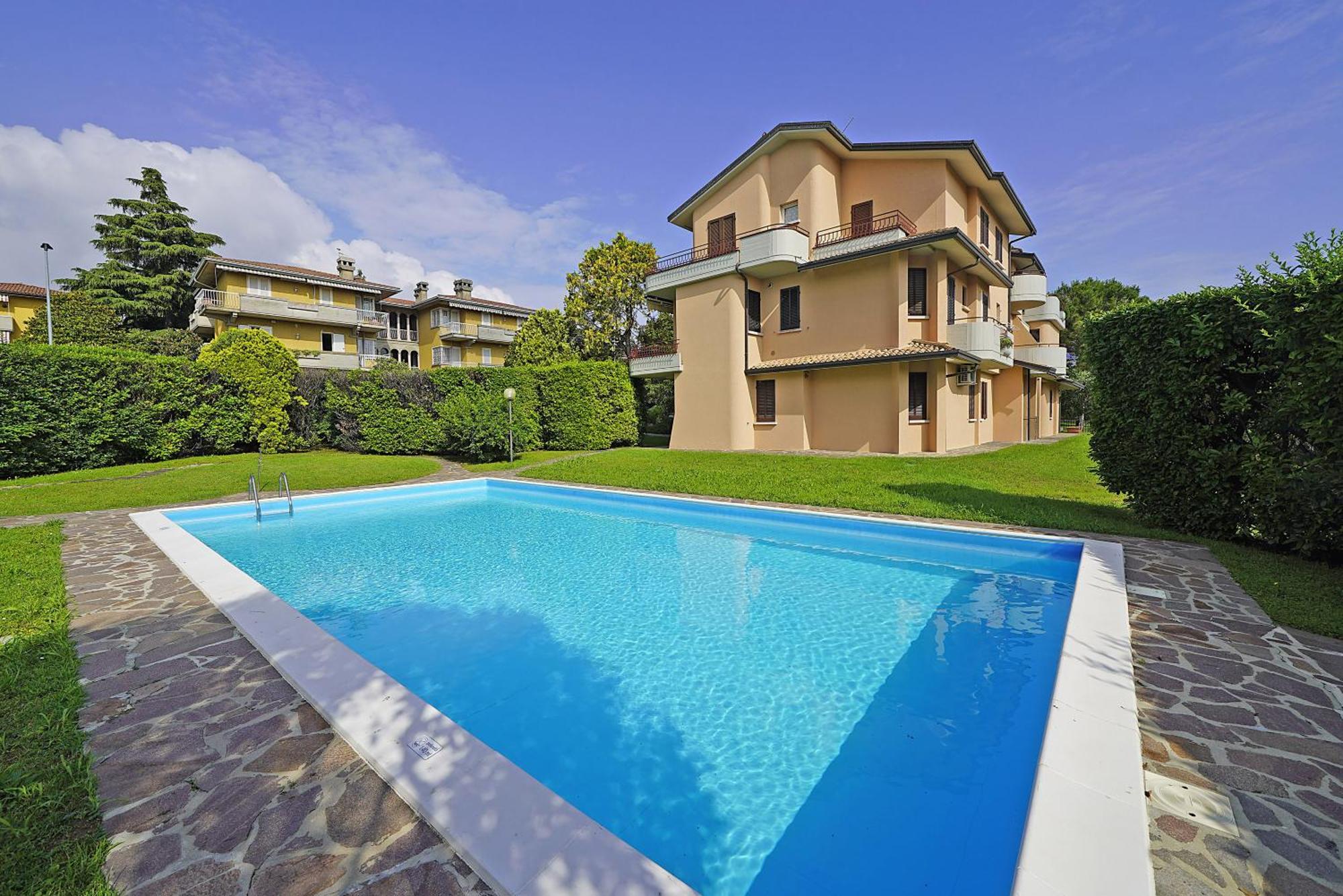 דירות סירמיונה Borgo Del Grillo P2-9 By Wonderful Italy מראה חיצוני תמונה
